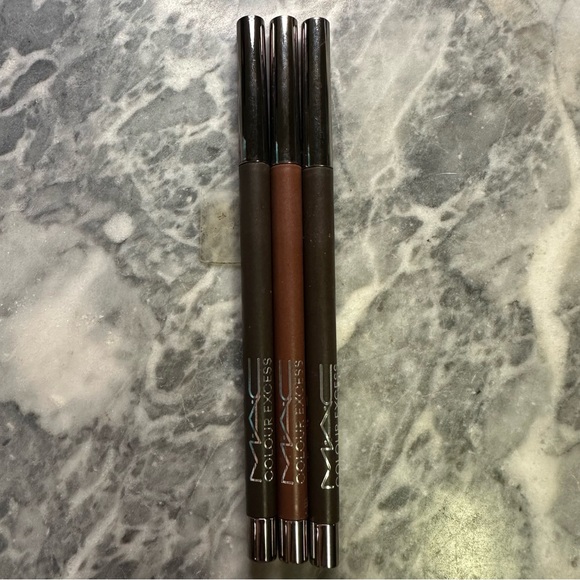 Mac Cosmetics Colour Excess Eyeliner - Picture 1 of 4